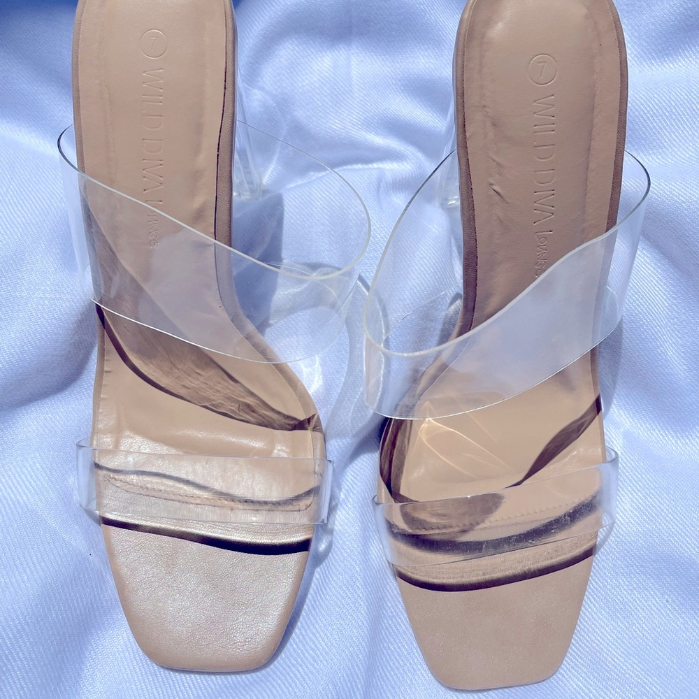 Heels - Picture 2 of 3